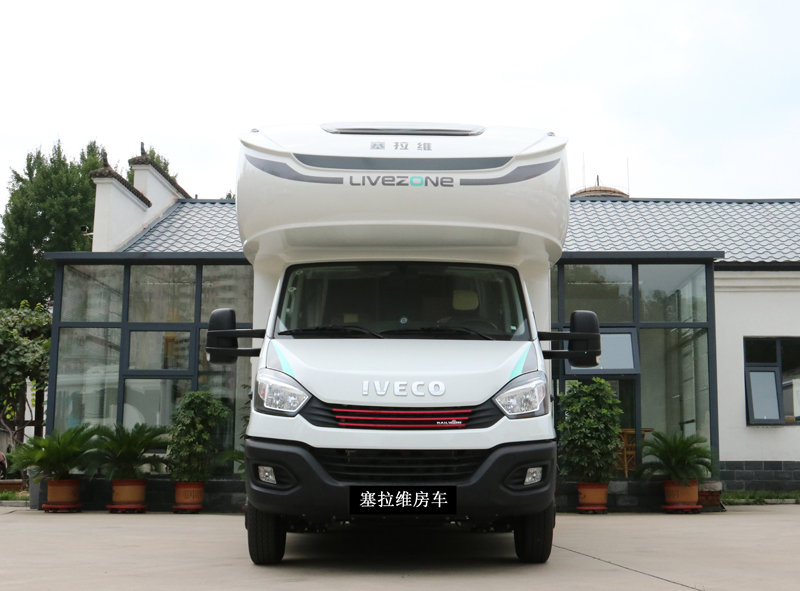 要大空間也更舒適，這樣的房車很棒