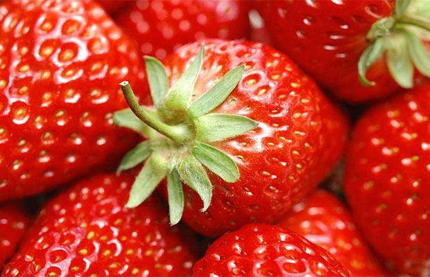 冬季草莓上市價(jià)格不便宜，是否含有農(nóng)藥殘留呢?